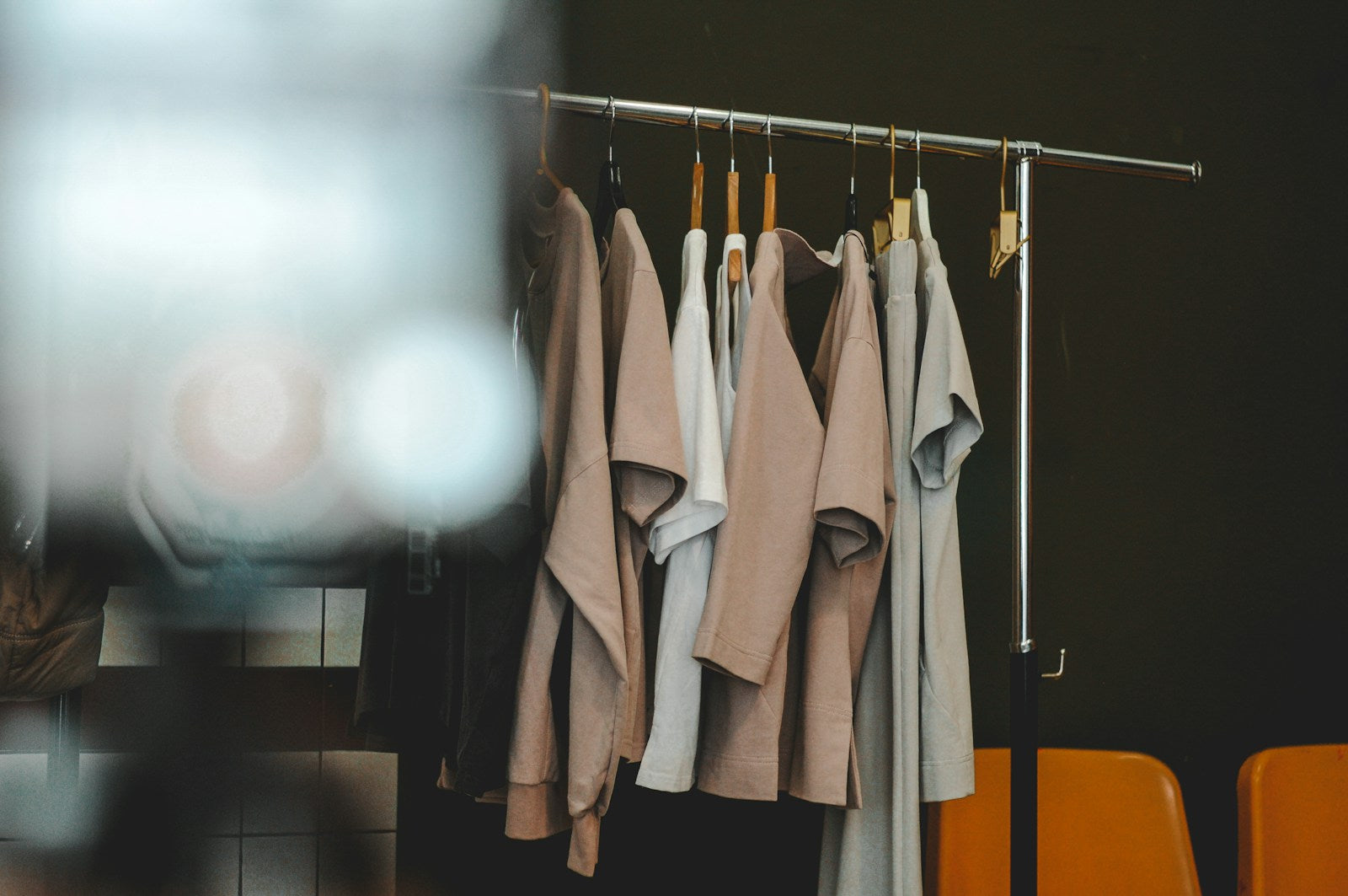The Cost-Benefit of Custom Workwear vs Generic Uniforms