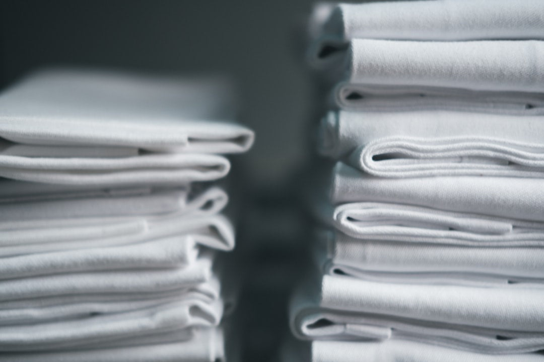 Long-Sleeve vs Short-Sleeve Shirts for Hospitality Staff