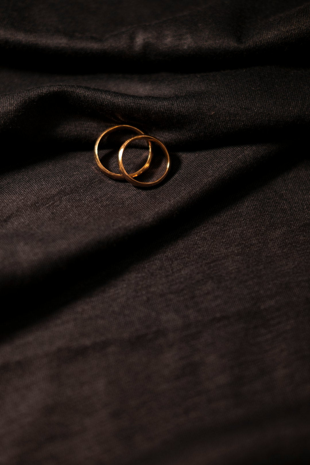 Combed Cotton vs Ring-Spun Cotton for Branded Clothing