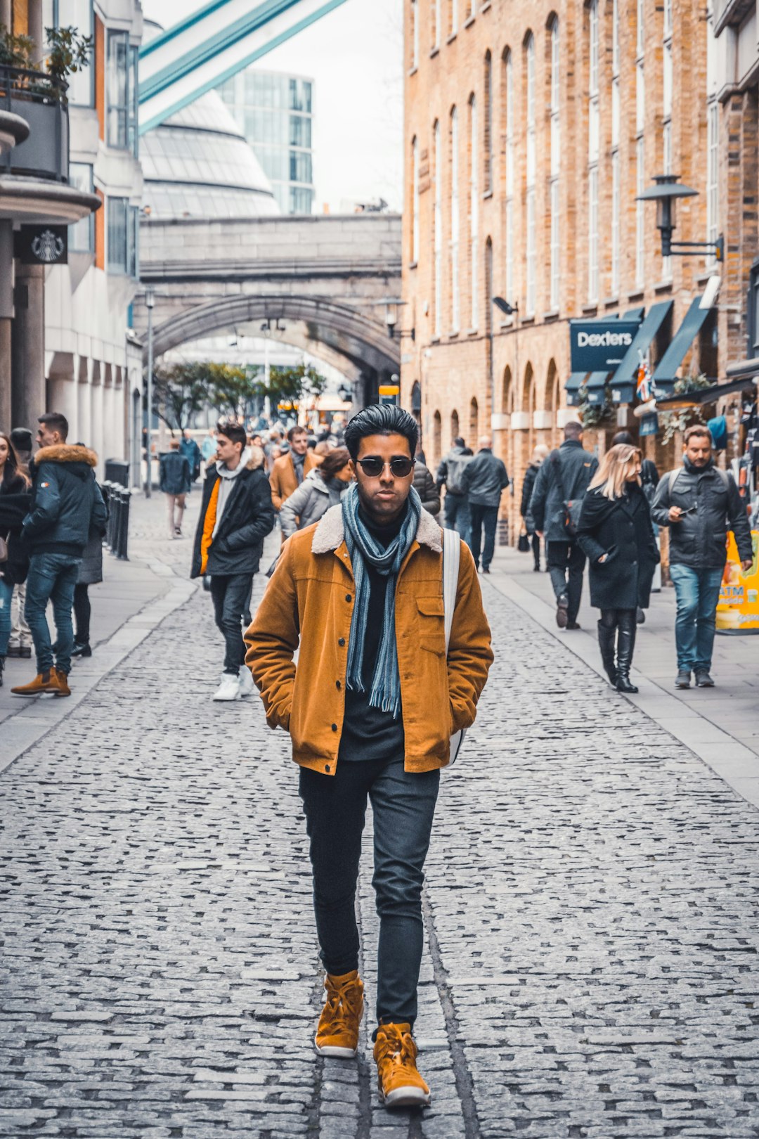 Autumn Workwear Layering: The Art of Staying Warm and Looking Sharp