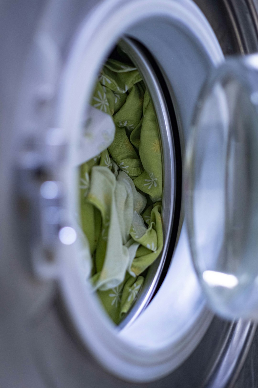 How to Wash and Maintain Hi-Vis Clothing to Keep It Effective