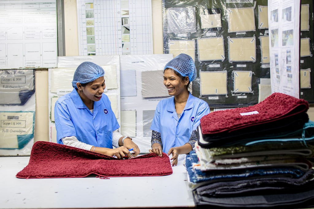 How to Create a Colour-Coordinated Workwear Scheme for Your Team
