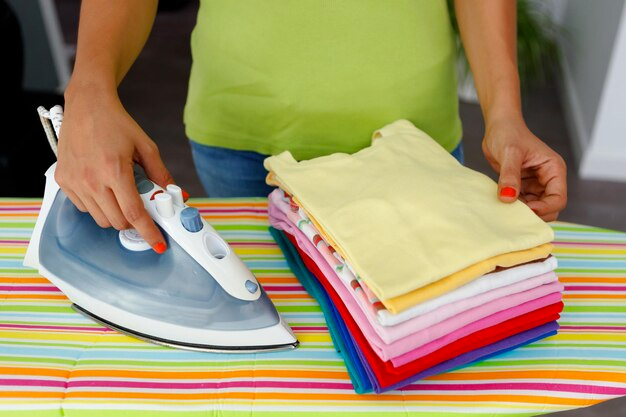 How to Maintain and Wash Printed Hoodies Without Damaging the Design