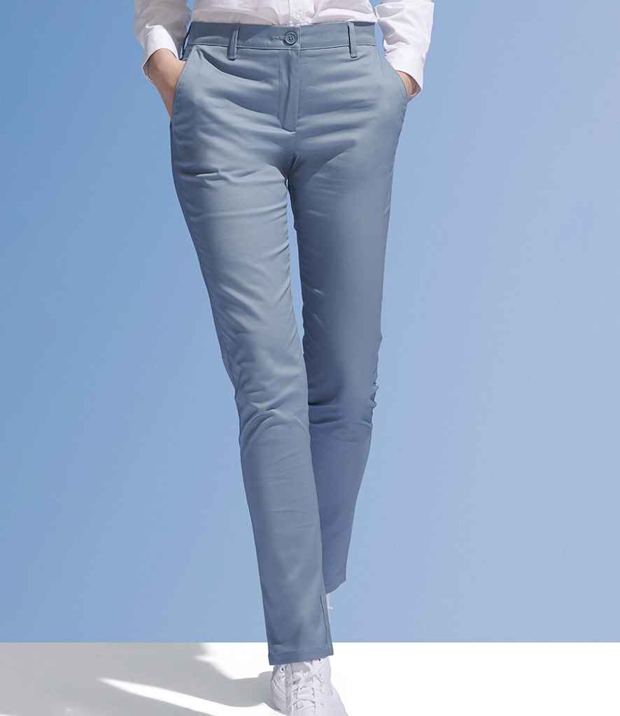 02918 Creamy Dark Blue Model