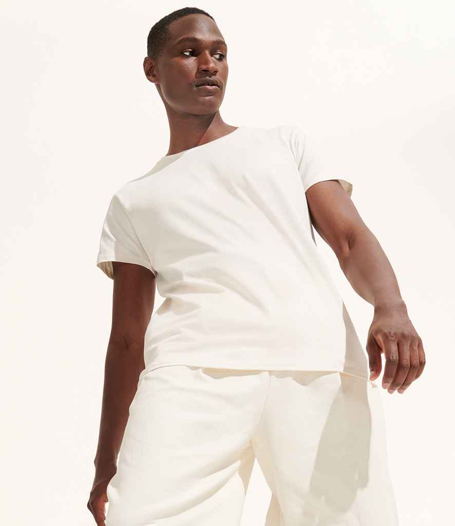 03565 Off White Model
