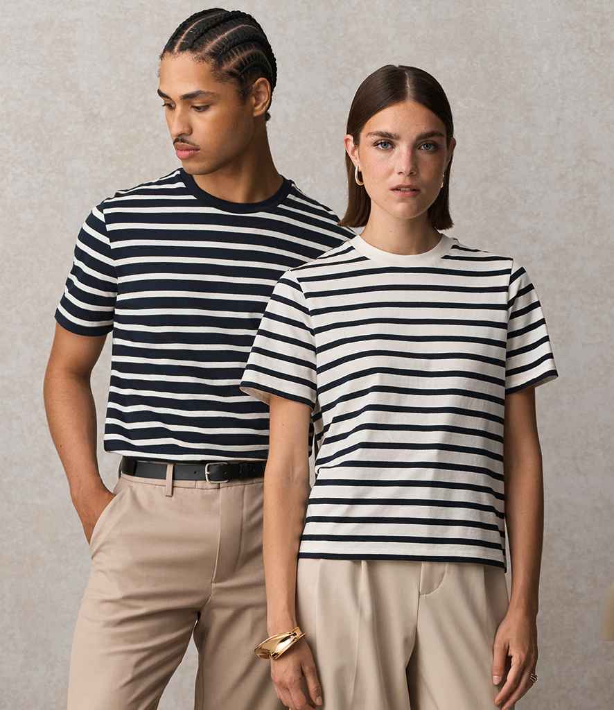 04776 Off White/Navy Model