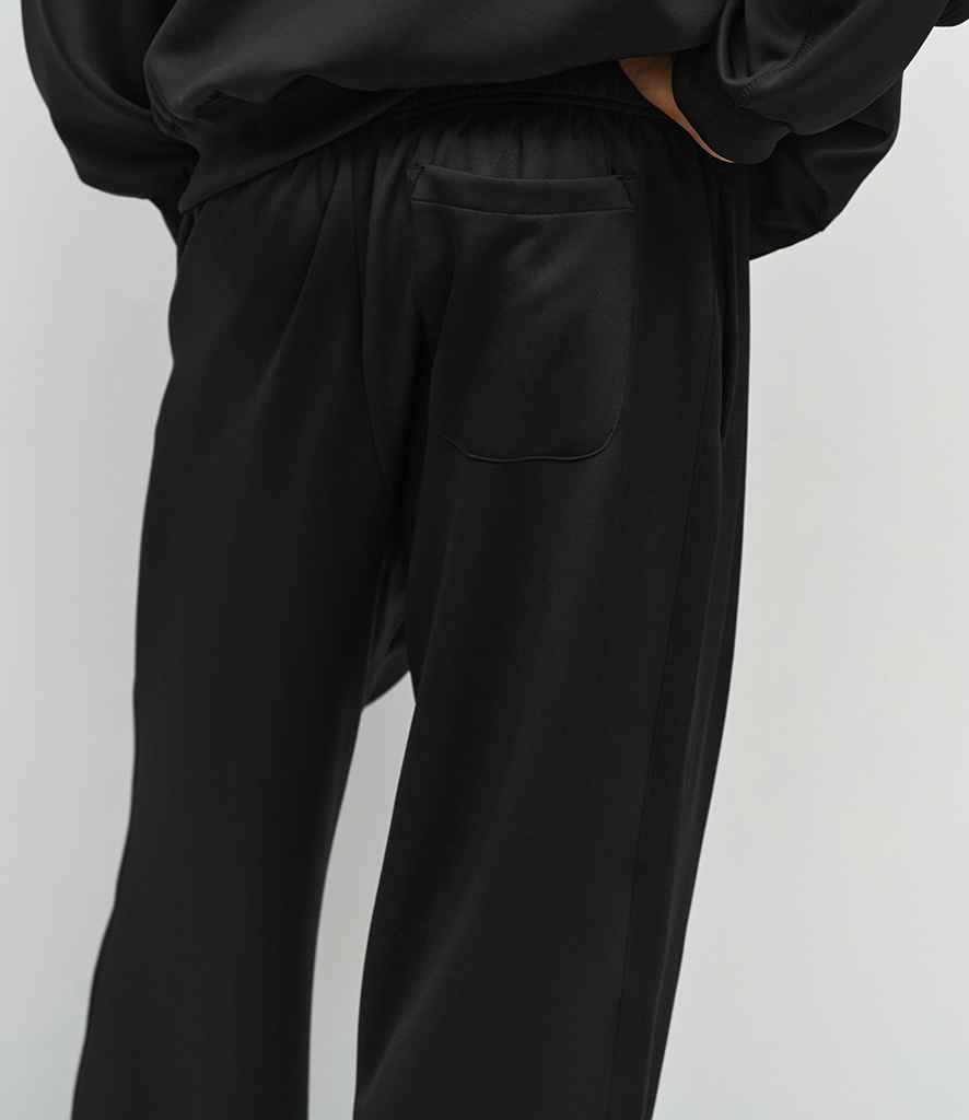 04817 Black Model