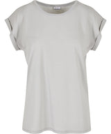 Women’s regular extended shoulder tee